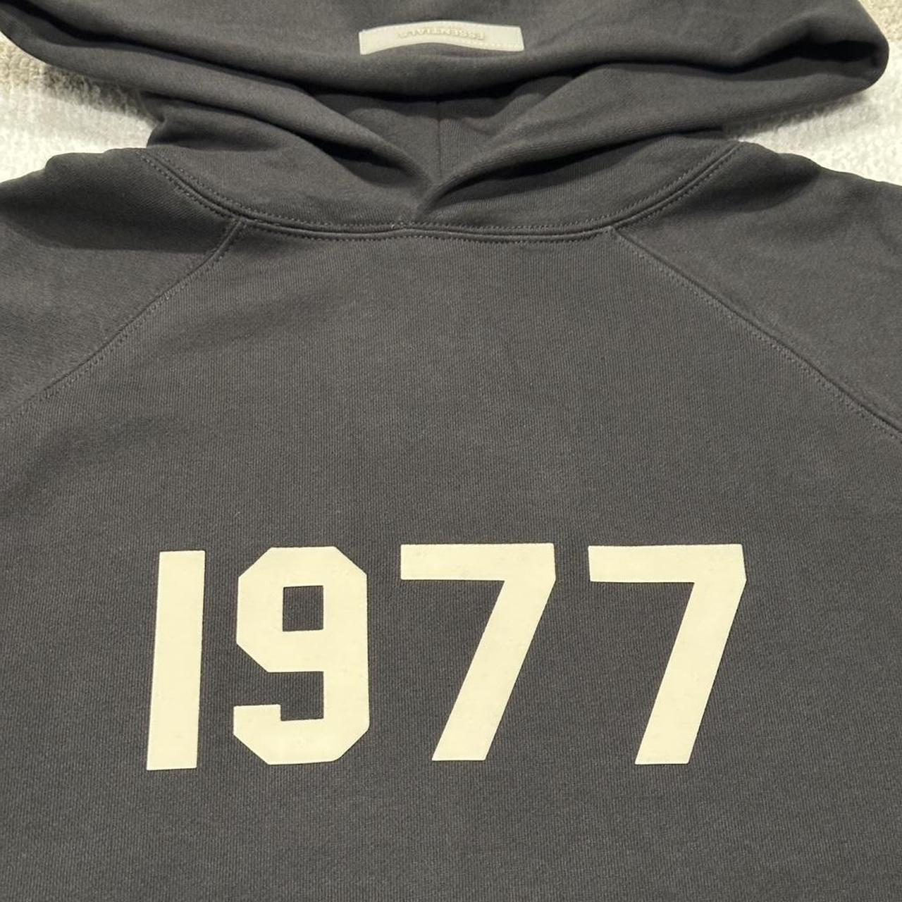 ESSENTIALS HOODIE (black 1997)